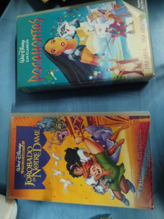 Película El jorobado de Notre Damm y Pocahontas