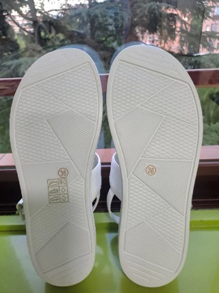 Sandalias Liu Jo Blancas y Plateadas