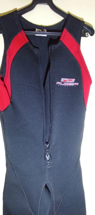 Traje de neopreno sin mangas