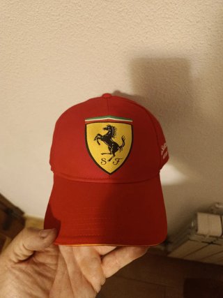 Gorra Ferrari SF Negra Nueva con Etiqueta
