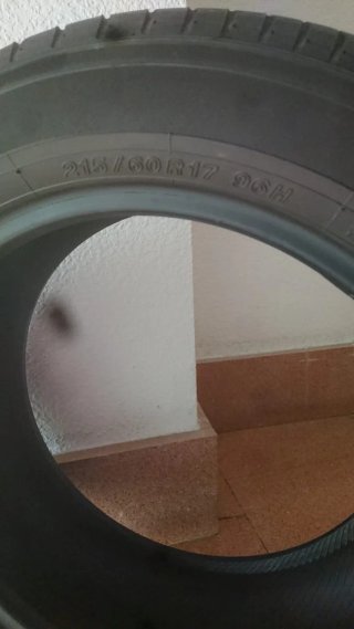 Neumáticos Yokohama 215/60 R17
