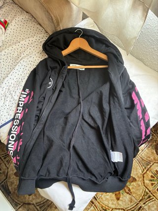 Sudadera Off-White con cremallera y capucha