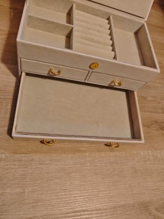 Joyero blanco y dorado con espejo