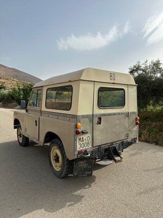 Land Rover Santana 88”