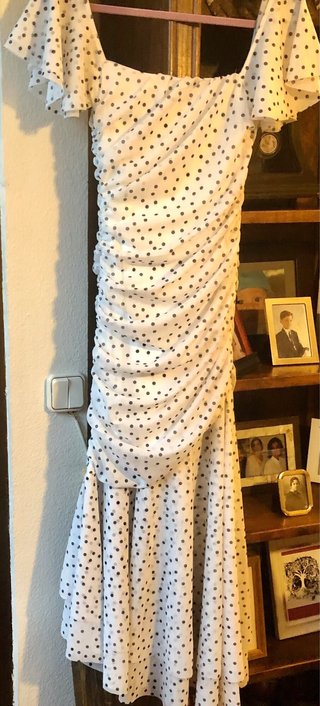 Rebajadísimo vestido l lunares blanco y negro