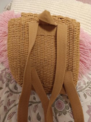 Mochila de mimbre para niña