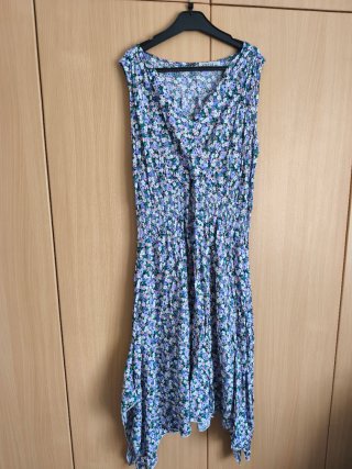 Vestido floral morado