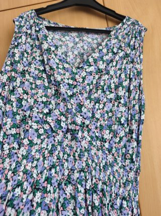 Vestido floral morado