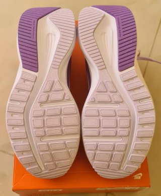 Talla 42  Nike zapatillas moradas y blancas