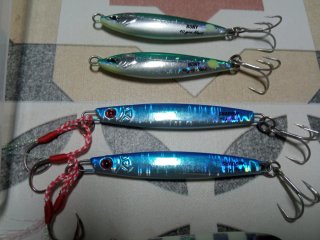 Señuelos de pesca variados