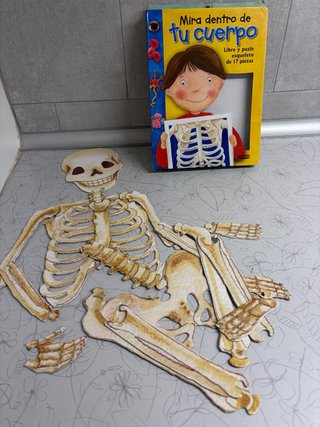 Libro Puzle Esqueleto "Mira dentro de tu cuerpo"