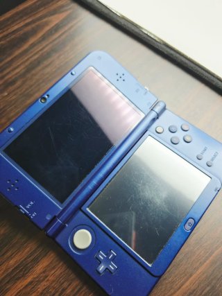 Nuovo Nintendo 3DS XL Blu + Caricatore + Custodia