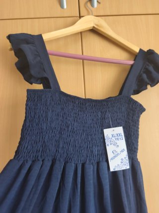 Vestido largo azul con volantes