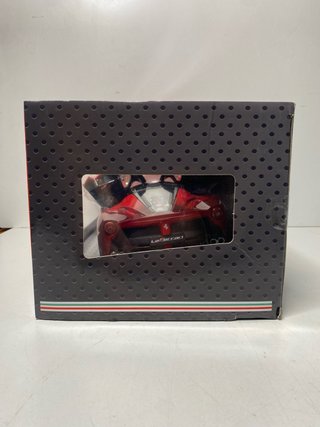 : Ferrari LaFerrari Rastar R/C 1:14