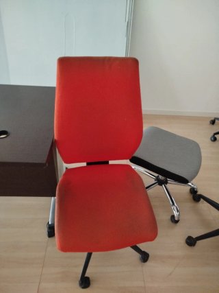 5 Sedie da Ufficio + Pouf in Omaggio, 10 euro unità