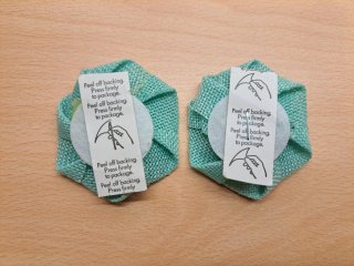 Coppia di rose per pacchi regalo