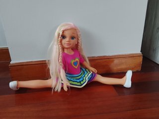 Muñeca Nancy colorida