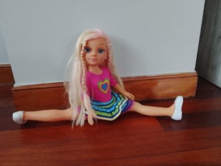 Muñeca Nancy colorida
