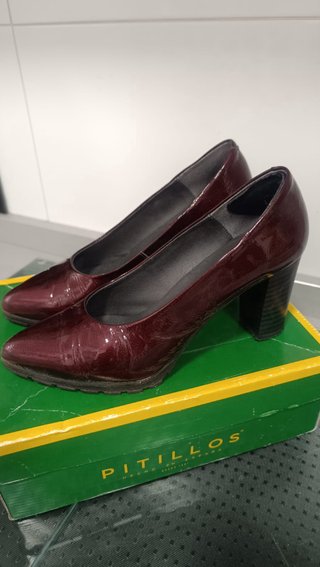 Zapatos de vestir Pitillos rojos talla 39