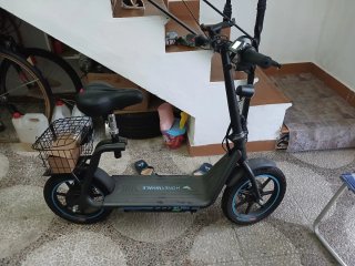 Patinete eléctrico sin estrenar teléfono 652319485
