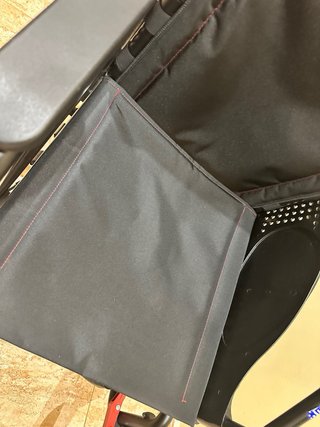 Silla de ruedas de aluminio nueva! Muy poco uso!