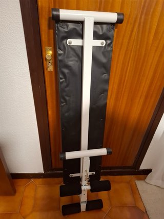 Banco de abdominales plegable