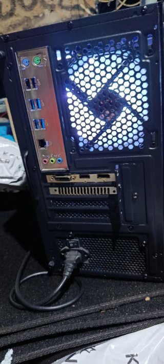 Torre pc Gaming Intel AMD aRGB w11 tpm2