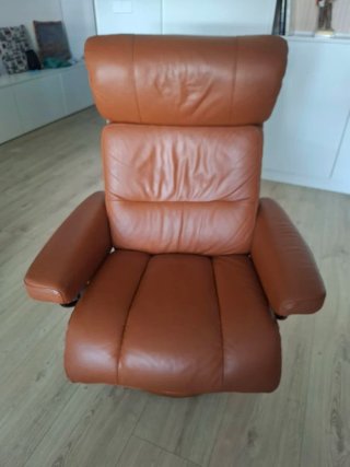 Sillón piel Stressless con reposapiés