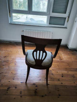 Silla de madera con asiento tapizado x5