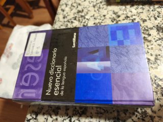 Nuevo Diccionario Esencial de la lengua española