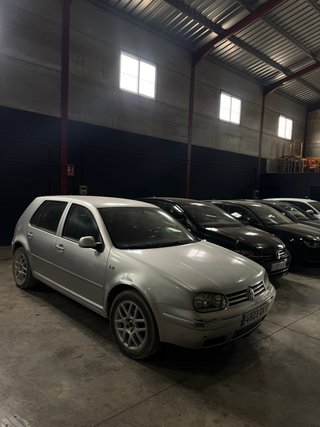 Volkswagen Golf 2004