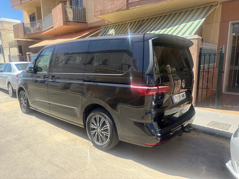 Volkswagen Multivan 2024 - foto 1