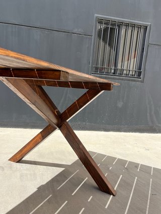 Mesa de madera exterior