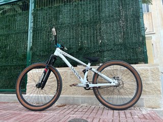 Canyon Stitched 720 Slopestyle