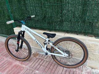 Canyon Stitched 720 Slopestyle