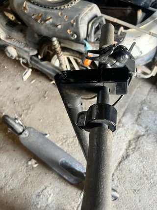 Patinete eléctrico y bicicleta