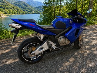 Honda CBR 600 RR Azul