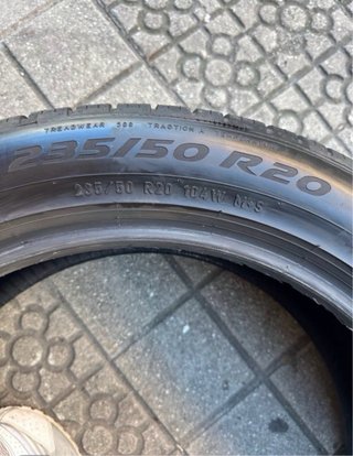 235/50R20 104W Pirelli Scorpion Zero