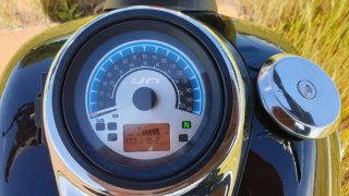 UM Renegade 125cc Custom Negra