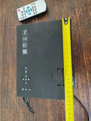 Mini Proyector LED WiFi HDMI USB con Mando