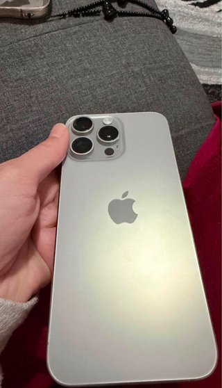 iPhone 15 Pro Max Multicolor/Morado