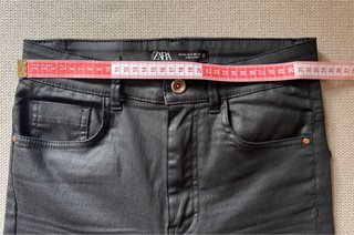 Jeans Zara encerados negros