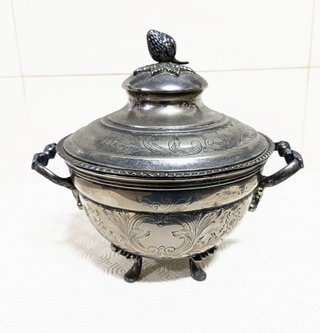 Taça antiga em casquinha de prata