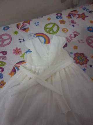 Vestido de niña blanco