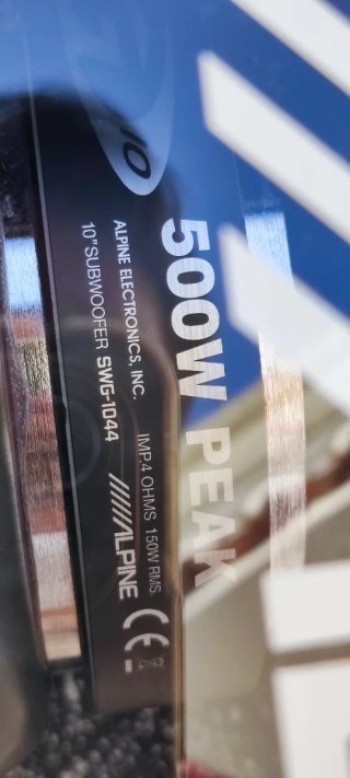 Subwoofer Alpine 500W como nuevo