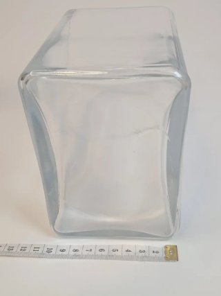 Jarrón rectangular de cristal transparente