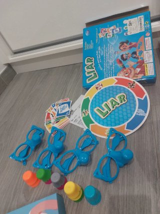 2 Juegos de mesa: Liar & What am I?