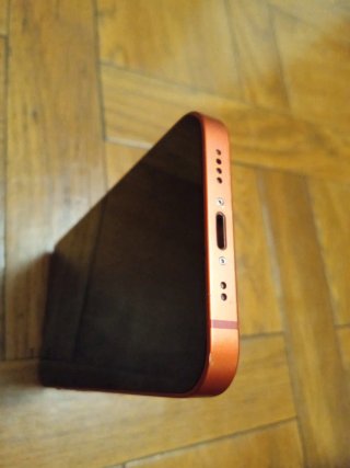 iPhone 12 mini rojo ideal para componentes.