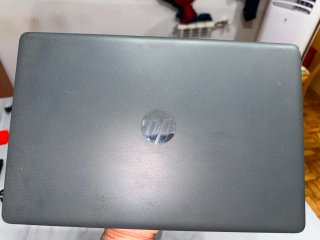 Laptop HP Negra Usada
