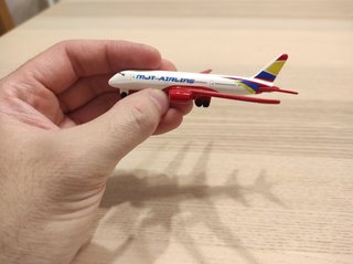 Lote 7 miniaturas aviones juguete